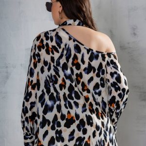 blusa-gola-recortes-plus-size-2