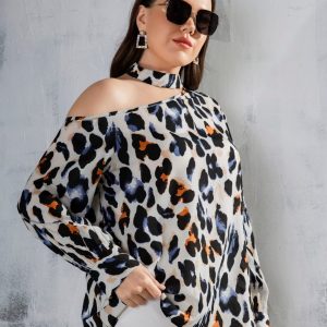 blusa-gola-recortes-plus-size-3